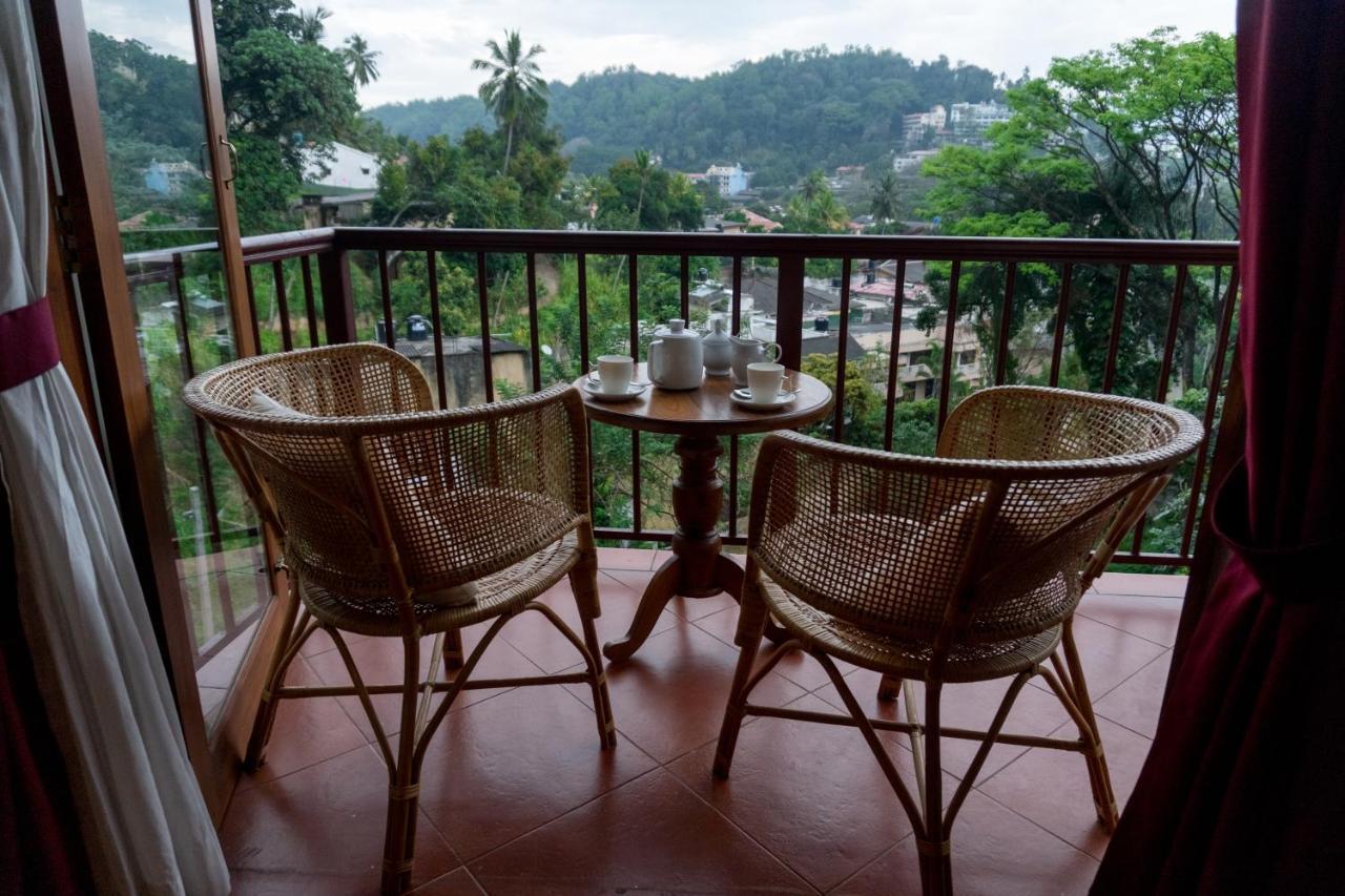Aronka Homestay Kandy Exterior photo